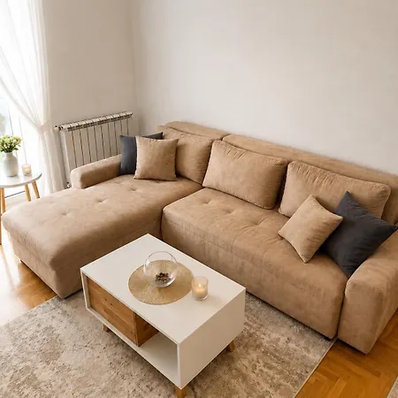 Bright & Cozy Apartment, 5 Min From Airport Apartamento *