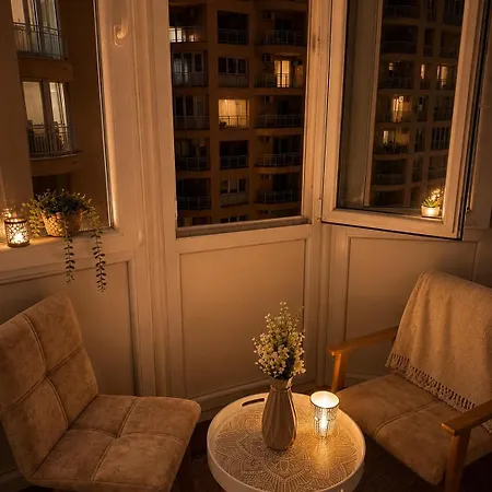 Bright & Cozy Apartment, 5 Min From Airport * Saraievo