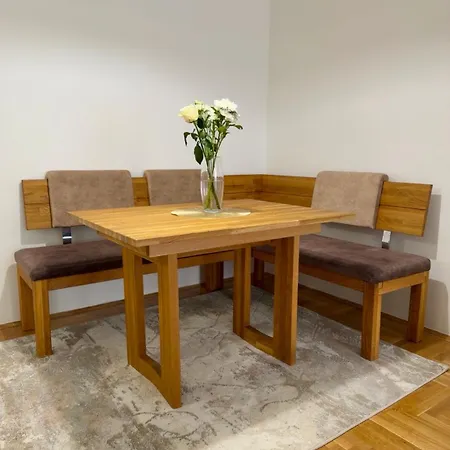 Bright & Cozy Apartment, 5 Min From Airport * Saraievo